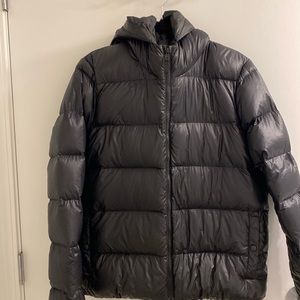 Patagonia puffer. Very good condition. Women’s XL. Retail $275.